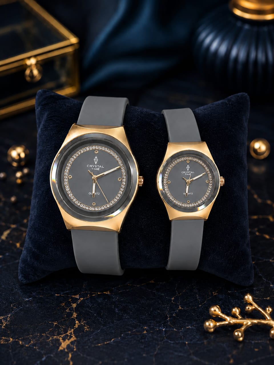 Couple watch silicon strap magnet lock